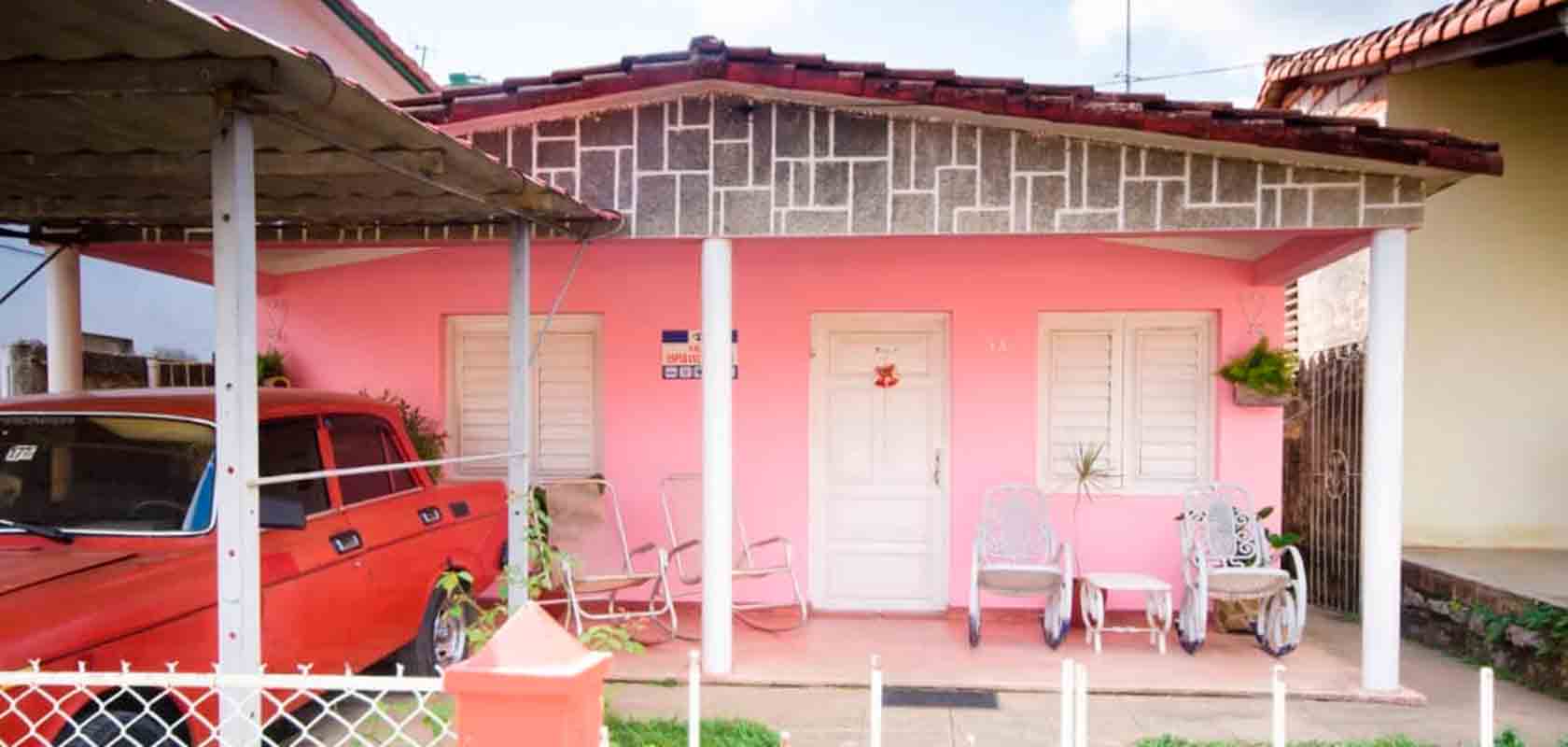 Fachada de Villa Esperanza y Yilián, Viñales, Pinar del Río, Cuba